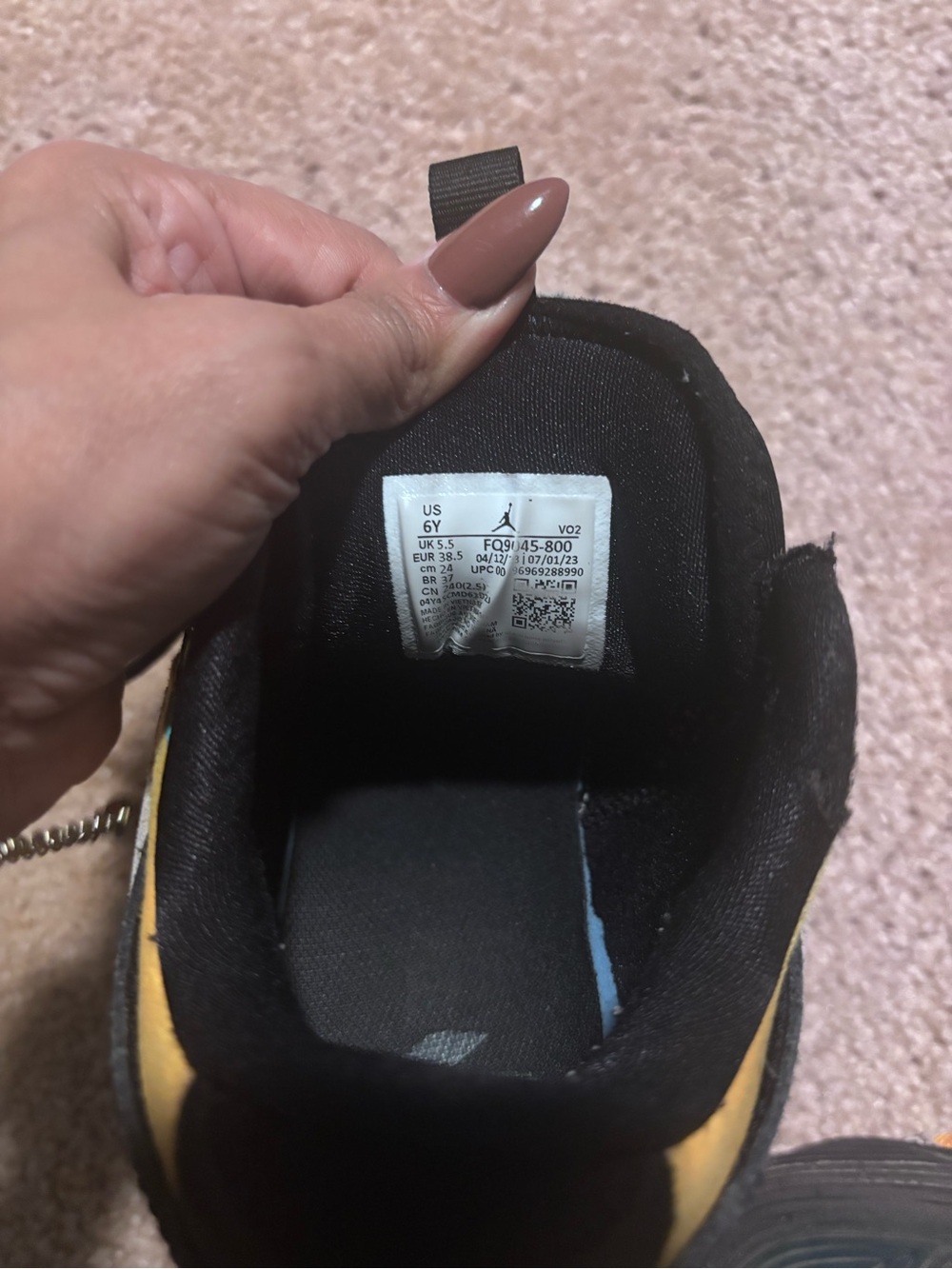 Jordan Kids Black and Yellow Low-Top Sneaker